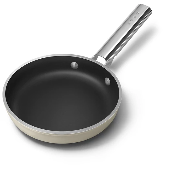 Smeg bézs 20cm-es serpenyő