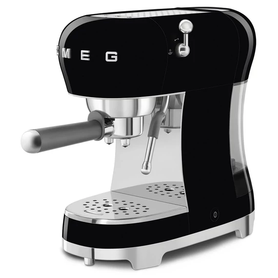 SMEG fekete karos espresso kávéfőző, jobbról