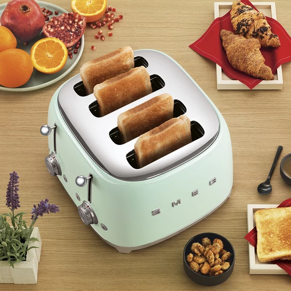 SMEG világoszöld 2x2 szeletes kenyérpirító, reggeli hangulat