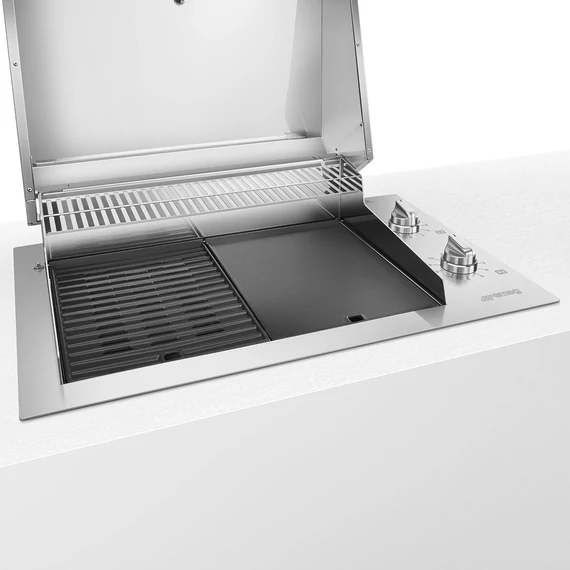 SMEG PowerGrill  kültéri beépíthető elektromos grill, 90 cm -  Universale design, rozsdamentes acél - nyitva, balról