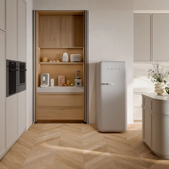SMEG FAB28 Egyajtós hűtőszekrény, felül fagyasztórekesszel, jobbos - 50-es évek retro design, matt fehér