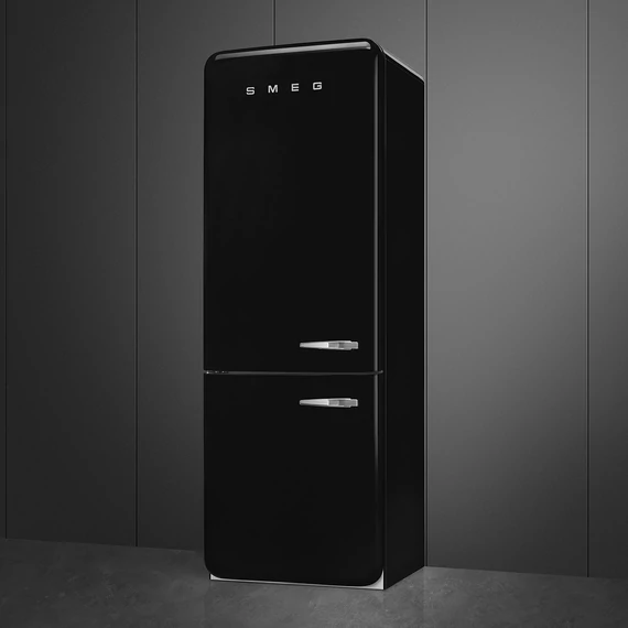 SMEG FAB38 Kétajtós alulfagyasztós kombinált hűtőszekrény, balos - 50-es évek retro design, fekete - jobbról