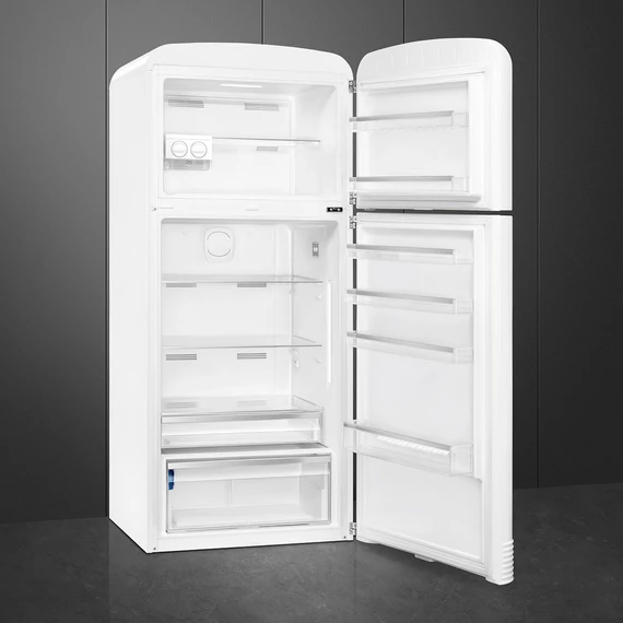 SMEG FAB50 Kétajtós felülfagyasztós kombinált hűtőszekrény, jobbos - 50-es évek retro design, fehér - nyitva, oldalról