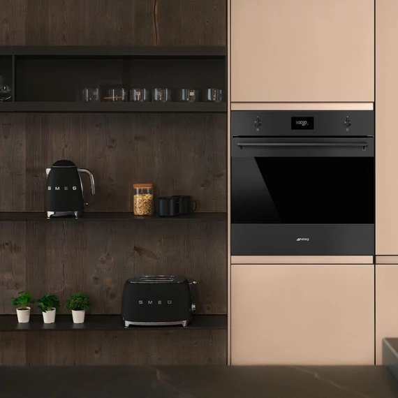 SMEG PIROLITIKUS HŐLÉGKEVERÉSES SÜTŐ, Classicaa design, 60 cm, CS LCD, matt fekete