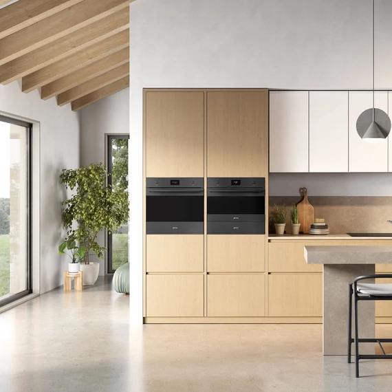 SMEG PIROLITIKUS HŐLÉGKEVERÉSES SÜTŐ, Classicaa design, 60 cm, CS LCD, matt fekete