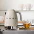SMEG bézs vízforraló állítható vízhőfokkal, tea